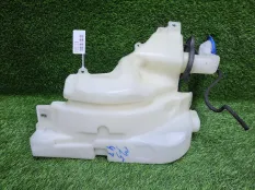 Бачок омывателя Audi A8