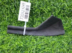 Уголок жабо Nissan Tiida