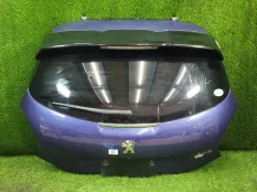 Крышка багажника Peugeot 208