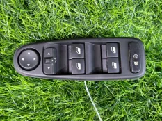 Блок кнопок стеклоподъемника Citroen C4 Picasso