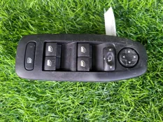 Блок стеклоподъемников Peugeot 2008