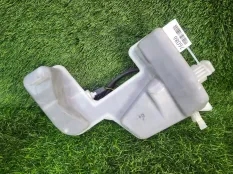 Бачок омывателя Peugeot 308