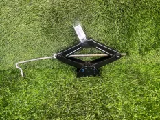 Домкрат Peugeot 2008