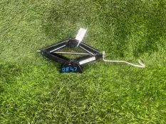 Домкрат Peugeot 3008