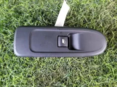 Кнопка стеклоподъемника Peugeot 308