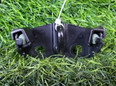 Ответная часть замка багажника Peugeot 308