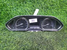 Панель приборов Peugeot 2008