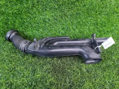 Воздухозаборник Opel Astra