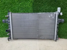 Радиатор охлаждения двигателя Opel Astra