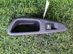 Кнопка стеклоподъемника Peugeot 308