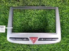 Рамка магнитолы Peugeot 308