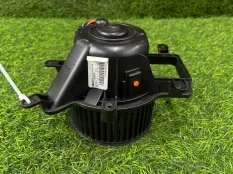 Моторчик отопителя Peugeot 3008