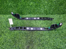 Направляющая заднего бампера Opel Astra