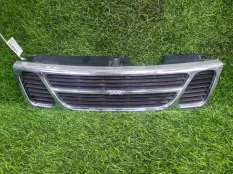 Решетка радиатора Saab 900