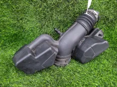 Резонатор воздушного фильтра Ford Explorer