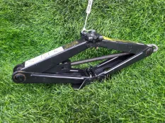 Домкрат Opel Astra