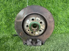 Кулак поворотный Volkswagen Golf