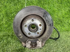 Кулак поворотный Volkswagen Golf