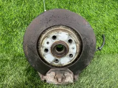 Кулак поворотный Volkswagen Golf