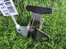 Крюк капота Saab 900