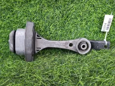Подушка ДВС Volkswagen Golf