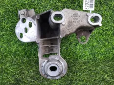 Кронштейн двигателя Audi A4