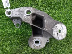 Кронштейн двигателя Audi A6