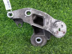 Кронштейн двигателя Audi A6