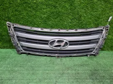 Решетка в бампер Hyundai Grand Starex