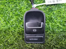 Кнопка стояночного тормоза Volkswagen Tiguan