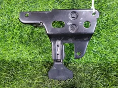 Крюк замка капота Audi A4