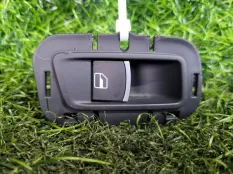 Кнопка стеклоподъемника Volkswagen Tiguan