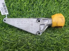 Кронштейн двигателя Audi A4