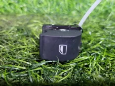 Кнопка стеклоподъемника Audi A4