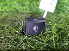 Кнопка стеклоподъемника Audi A4