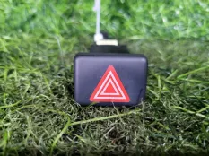 Кнопка аварийной сигнализации Audi A4