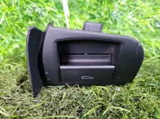 Кнопка открывания багажника Audi A6