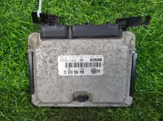 Блок управления двигателя Volkswagen Golf