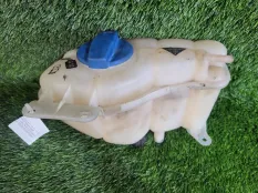 Расширительный бачок Audi A8