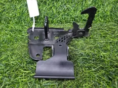 Крюк капота Audi A6