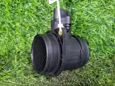 Датчик массового расхода воздуха Volkswagen Golf