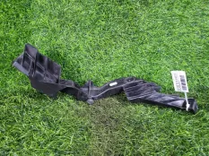 Направляющая заднего бампера Volkswagen Golf