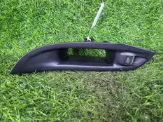 Кнопка стеклоподъемника Ford Focus 3