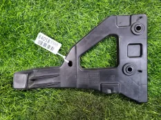 Направляющая переднего бампера Audi A6