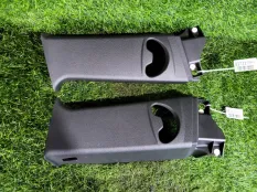 Обшивки средних стоек BMW 1-Series