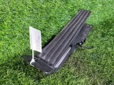 Педаль газа BMW 1-Series