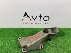 Кронштейн двигателя Audi A4