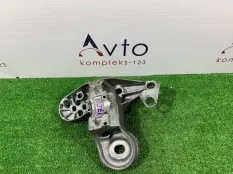 Кронштейн двигателя Audi A4