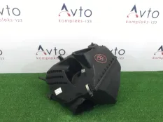 Корпус воздушного фильтра Audi A6