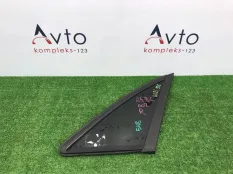 Стекло глухое Audi A4